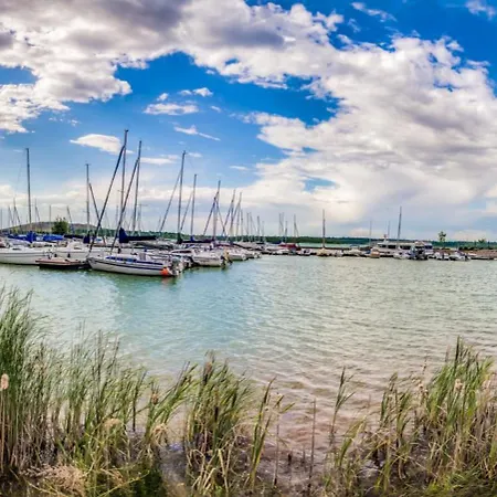 Lagovida Leuchtturm Am Stoermthaler * Grosspoesna