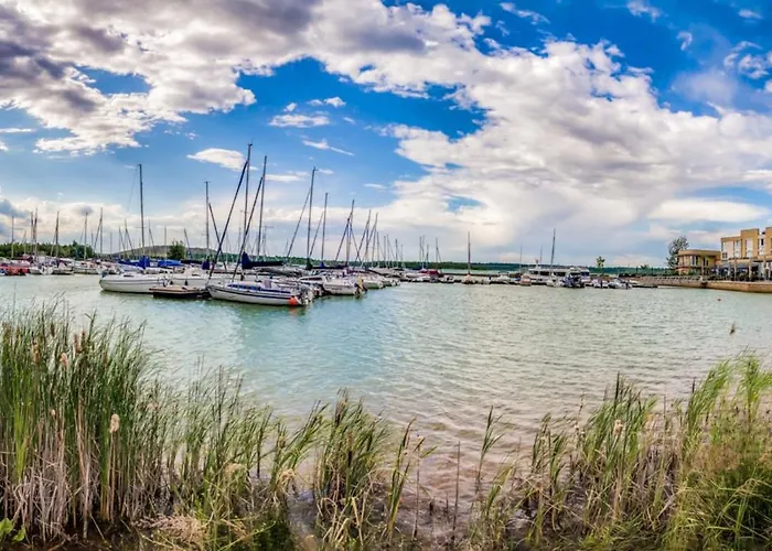 Lagovida Leuchtturm Am Stoermthaler * Grosspoesna